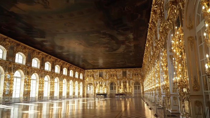 Екатерининский дворец в Санкт-Петербурге