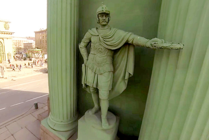 Триумфальная арка в Санкт-Петербурге