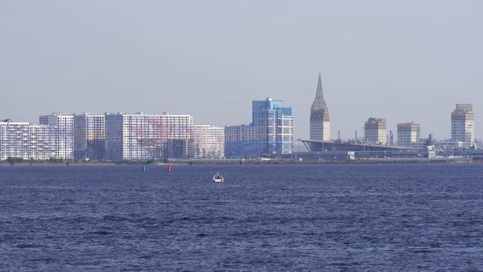 Пляж в парке 300-летия Санкт-Петербурга